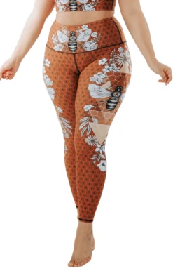 Beeloved Printed Yoga Legging -YOGA DEMOCRACY Sales 1103 beeloved front removebg