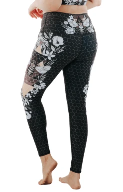 Beeloved Blackout Printed Yoga Legging -YOGA DEMOCRACY Sales 1103 beelovedbo back removebg