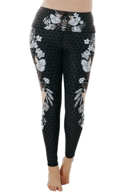 Beeloved Blackout Printed Yoga Legging -YOGA DEMOCRACY Sales 1103 beelovedbo front removebg