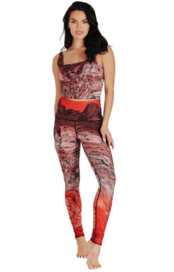 Red Rocks Printed Yoga Leggings -YOGA DEMOCRACY Sales 1103 redrocks fullbody removebg