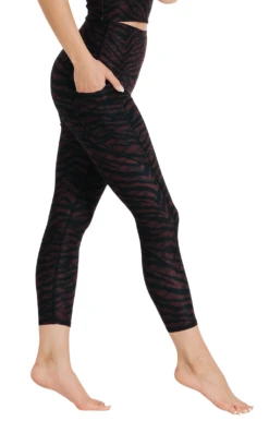 7/8 Boundless Legging With Pockets In Fierce Feline