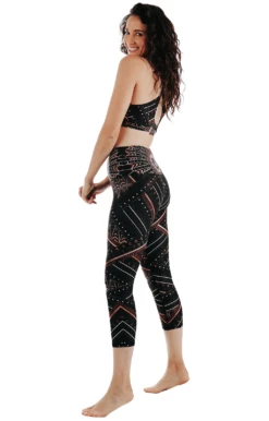 Humble Warrior Printed Yoga Crops -YOGA DEMOCRACY Sales 1201 HUMBLE FULLBODY removebg