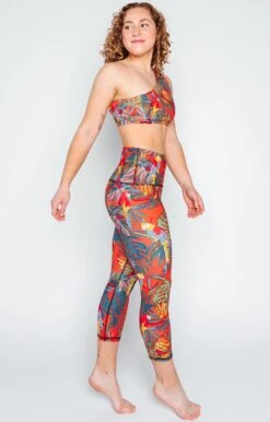 Tropical Paradise Printed Yoga Crops -YOGA DEMOCRACY Sales 1201 TropicalParadise Fullbody