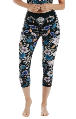 Divine Feminine Printed Yoga Crops 7 Divine Feminine Printed Yoga Crops -YOGA DEMOCRACY Sales 1201 Uterus Front removebg