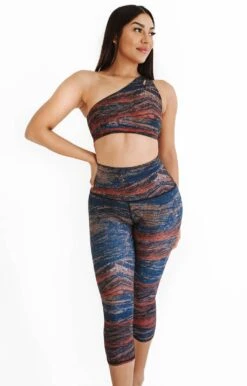 Pedra Printed Yoga Crops -YOGA DEMOCRACY Sales 1201 mountain fullbody