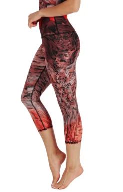 Red Rocks Printed Yoga Crops -YOGA DEMOCRACY Sales 1201 redrocks left removebg