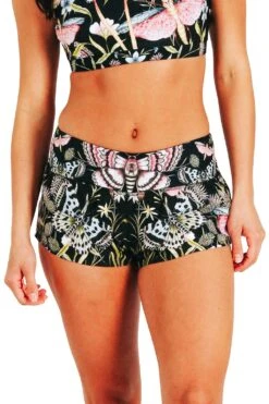 Flow Short In Pretty In Black -YOGA DEMOCRACY Sales 1305130 Pretty In Black Flow Short Front 2 5bce66b4 2bec 4982 990c e3560b19e9fa