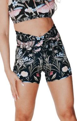Movement Short In Pretty In Black -YOGA DEMOCRACY Sales 1307 PrettyinBlack front removebg