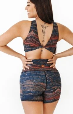 Movement Short In Pedra 5 Movement Short In Pedra -YOGA DEMOCRACY Sales 1307 mountain back