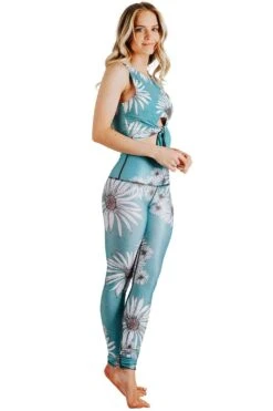 Flower Child Printed Yoga Leggings -YOGA DEMOCRACY Sales Cropped 1103 sidefb2 flowerchild 154e3cd6 33fd 4f1c a85f a54f123e72b4