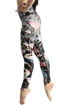 Pretty In Black Printed Yoga Legging -YOGA DEMOCRACY Sales Pretty In Black Left2 38d40f88 cf97 4f28 a157 838c60d697e3