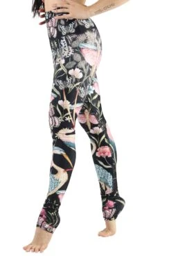 Pretty In Black Printed Yoga Legging -YOGA DEMOCRACY Sales Pretty In Black Left a6db75c0 f909 4bc9 9426 6e87ec2e1a61